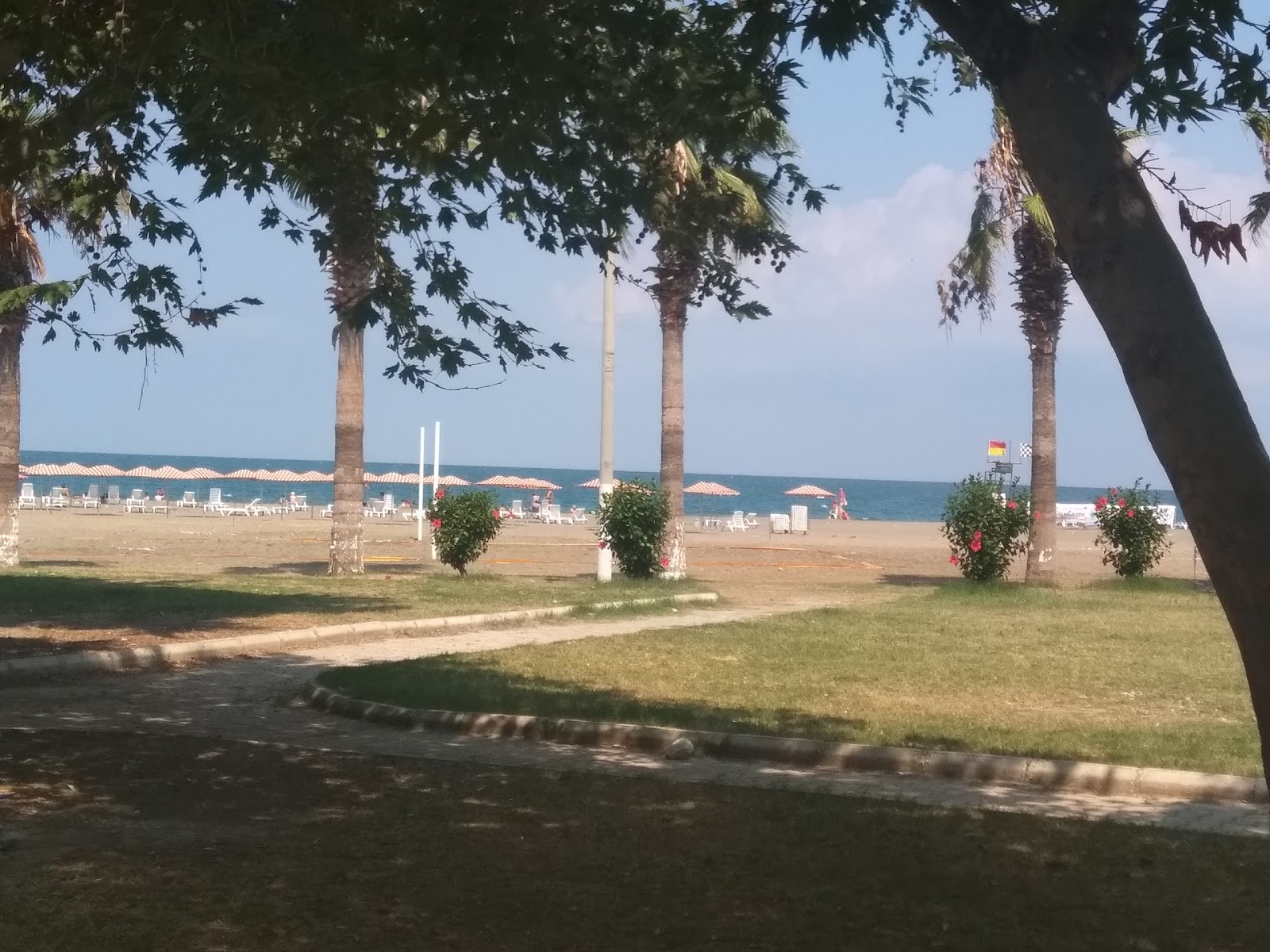 Photo de Karaagac beach avec l'eau turquoise de surface