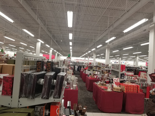 Shopping Mall «Northgate Shopping Center», reviews and photos, 300 Squire Rd, Revere, MA 02151, USA