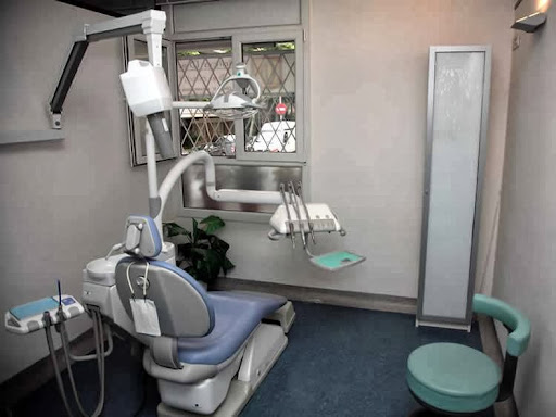 Clínica Dental Barenblit en Barcelona, Barcelona