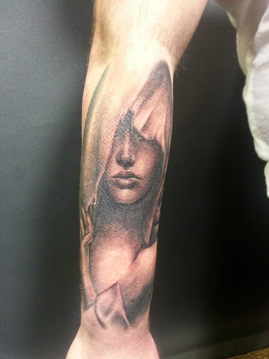 Tattoo Shop «Leathernecks Tattoo», reviews and photos, 667A 5th Ave, Brooklyn, NY 11215, USA