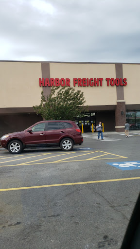 Hardware Store «Harbor Freight Tools», reviews and photos, 3179 Erie Blvd E, Syracuse, NY 13214, USA