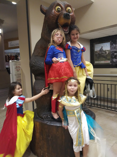 Sporting Goods Store «SCHEELS», reviews and photos, 2800 S Columbia Rd, Grand Forks, ND 58201, USA