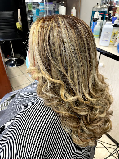 Beauty Salon «Magic Beauty Salon», reviews and photos, 861 N Lake Ave, Pasadena, CA 91104, USA