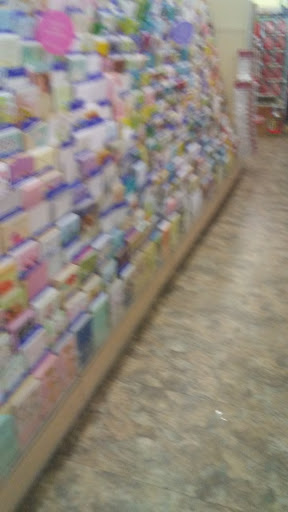 Dollar Store «Dollar Tree», reviews and photos, 7001 Cermak Rd, Berwyn, IL 60402, USA