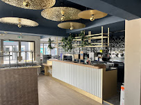 Atmosphère du L'ostra - Restaurant & Bar à Huitres à Saint-Gilles-Croix-de-Vie - n°7