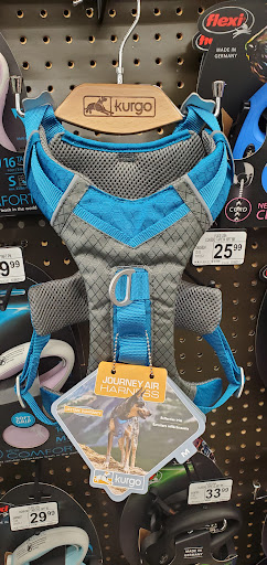 Pet Supply Store «Petco Animal Supplies», reviews and photos, 190 Quality Dr, Hooksett, NH 03106, USA