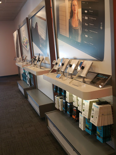 Cell Phone Store «AT&T Authorized Retailer», reviews and photos, 23639 Calabasas Rd, Calabasas, CA 91302, USA