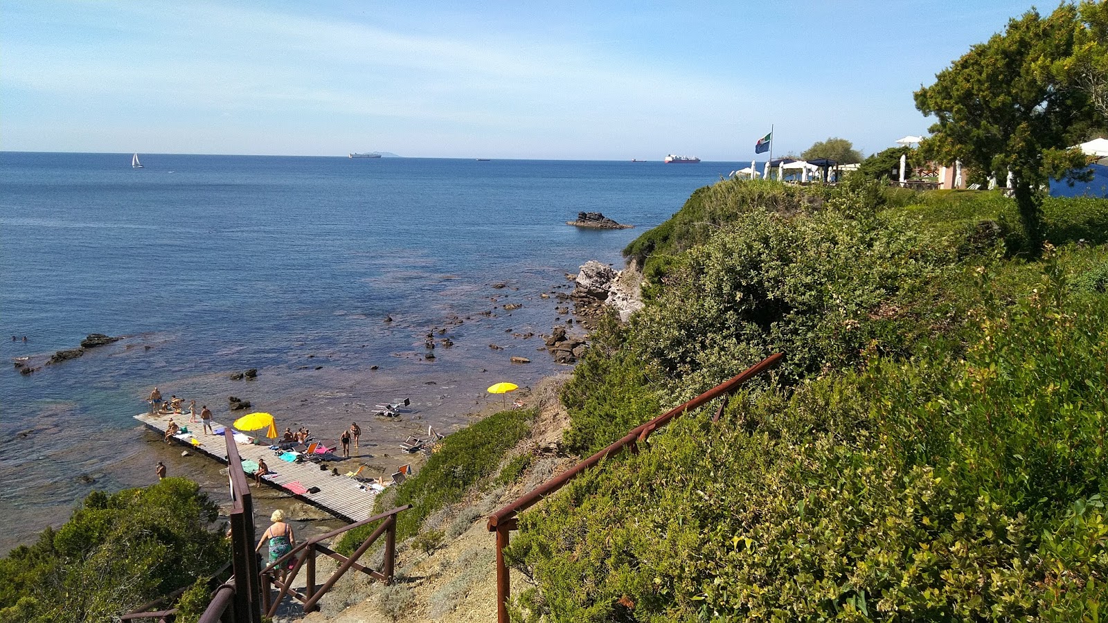 Foto von Spiaggia La Ginestra - guter haustierfreundlicher Ort für den Urlaub