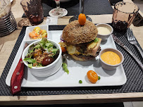 Hamburger du Restaurant français Auberge Saint Hubert à Douchy-les-Mines - n°3