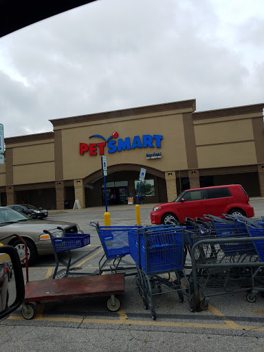 Pet Supply Store «PetSmart», reviews and photos, 130 Junction Drive, Glen Carbon, IL 62034, USA