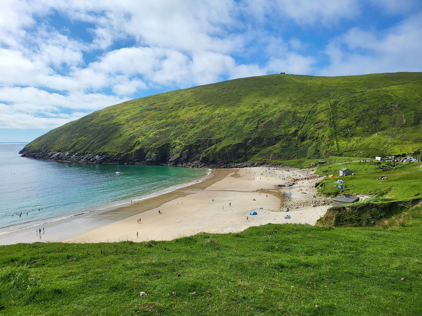 Foto di Keem Beach con molto pulita livello di pulizia