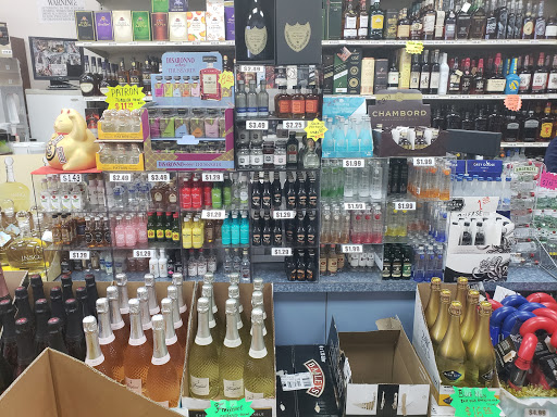 Liquor Store «Woodbury Wine & Liquor Outlet», reviews and photos, 215 Larkin Dr, Monroe, NY 10950, USA