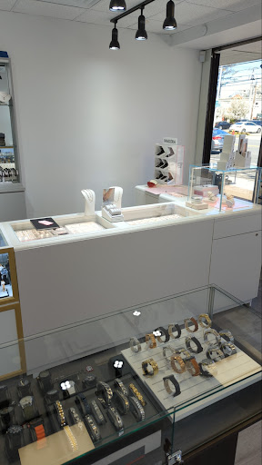 Jewelry Store «Kardesh Jewelers», reviews and photos, 2370 Merrick Rd, Bellmore, NY 11710, USA