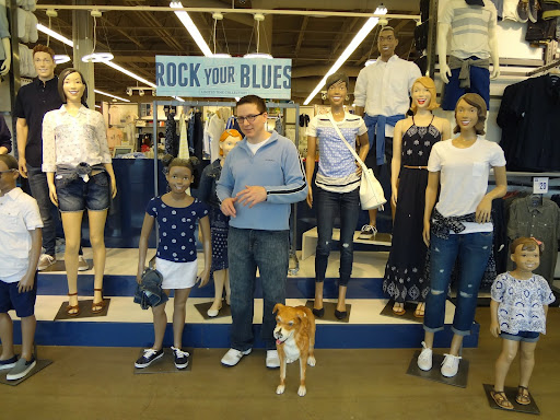 Clothing Store «Old Navy», reviews and photos, 400 S State Rd, Springfield, PA 19064, USA