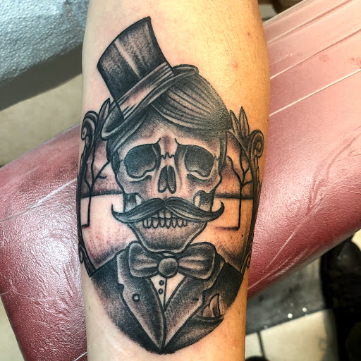 Tattoo Shop «Tattoo Zone By Stano», reviews and photos, 990 Derbyshire Rd, Daytona Beach, FL 32117, USA