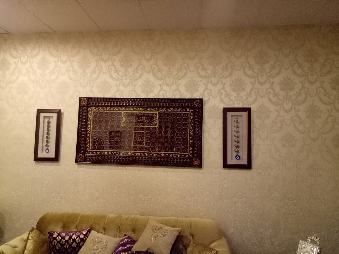 Unique Decor