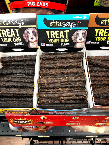 Pet Store «Pet Valu», reviews and photos, 1061 W Main St #12, Branford, CT 06405, USA