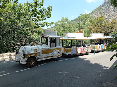 Le Petit Train de Moustiers Sainte-Marie à Moustiers-Sainte-Marie