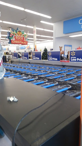 Discount Store «Walmart», reviews and photos, 321 NE Kings Valley Hwy, Dallas, OR 97338, USA