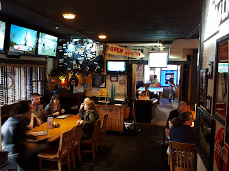 Buffalo Gap Saloon & Eatery: Restaurant & Bar