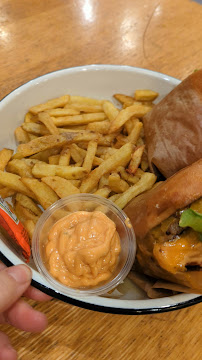 Cheeseburger du Restaurant Burger & Fries à Paris - n°14