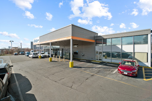 Ford Dealer «Koons Falls Church Ford», reviews and photos, 1051 E Broad St, Falls Church, VA 22044, USA