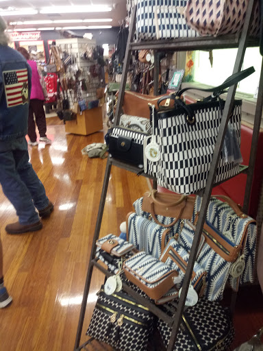 Shoe Store «Scioto Shoe Mart», reviews and photos, 206 James Way, Marion, OH 43302, USA