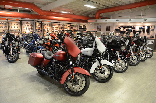 Motorcycle Dealer «Phantom Harley-Davidson», reviews and photos, 291 N Cypress Dr, Manteno, IL 60950, USA