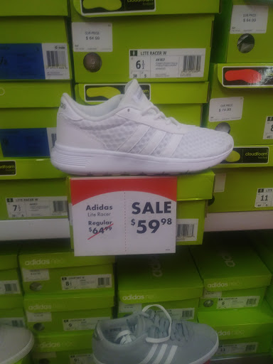 Shoe Store «Shoe Carnival», reviews and photos, 65 S 69th St, Upper Darby, PA 19082, USA