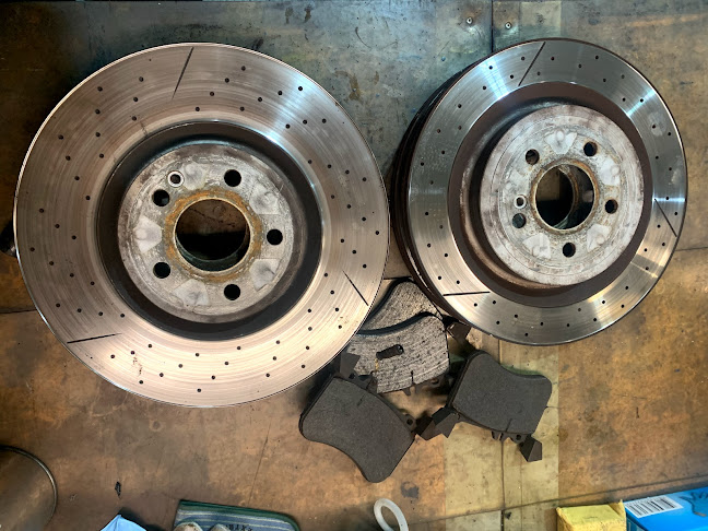 Autopoliklinik Autowerkstatt - Autowerkstatt