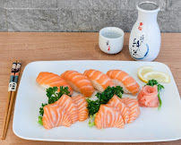 Plats et boissons du Restaurant japonais Sushi Room Amelot à Paris - n°12