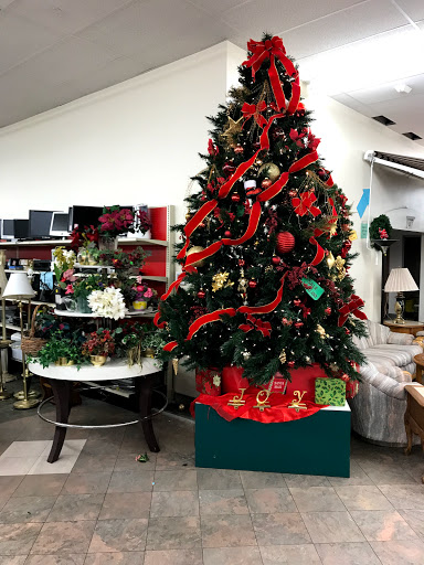 Thrift Store «Salvation Army Family Store & Donation Center», reviews and photos, 4365 Merle Hay Rd, Des Moines, IA 50310, USA