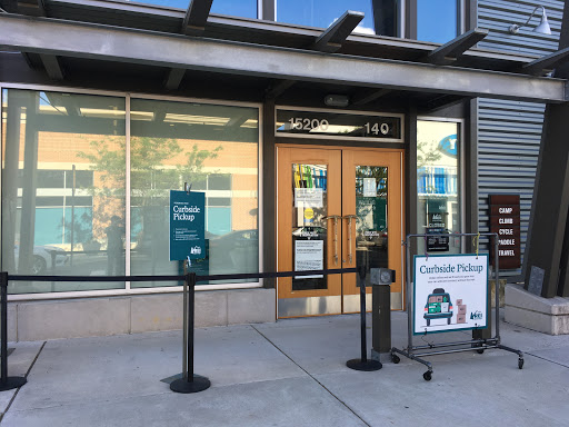 Camping Store «REI», reviews and photos, 15200 Potomac Town Pl #140, Woodbridge, VA 22191, USA