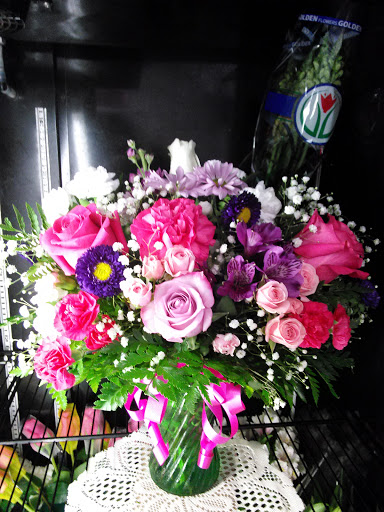 Florist «A Royal Bloom Flowers & Gifts», reviews and photos, 7252 W Oakland Park Blvd, Lauderhill, FL 33313, USA