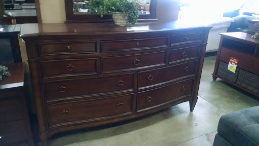 Furniture Store «Costless Warehouse Furniture», reviews and photos, 7859 S 180th St, Kent, WA 98032, USA