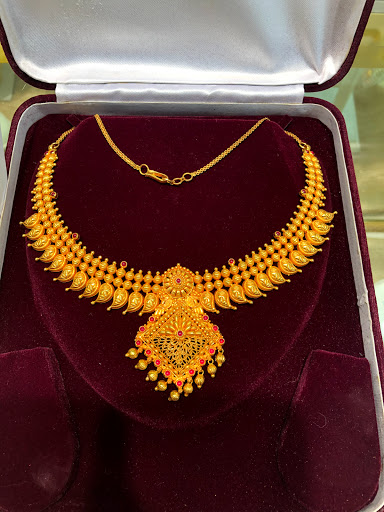 Jewelry Store «Zaveri Bazaar Jewelers», reviews and photos, 1709 Church St, Decatur, GA 30033, USA