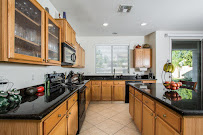 J Real Estate Photography - Photo 8 - Car repair in , Surprise