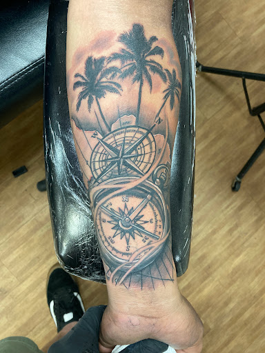 Tattoo Shop «That Tattoo Studio», reviews and photos, 605 N Washington Blvd, Sarasota, FL 34236, USA