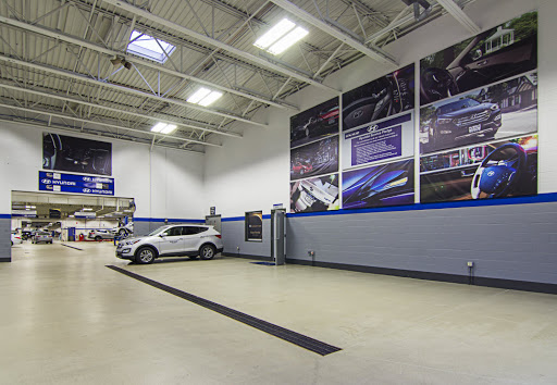 Hyundai Dealer «Knauz Hyundai», reviews and photos, 775 Rockland Rd, Lake Bluff, IL 60044, USA