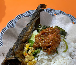 Warung Nasi Tempong Mak Ndut photo