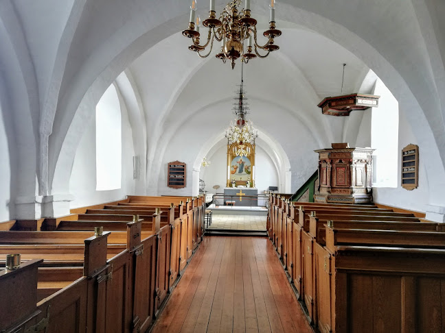 Anmeldelser af Annisse Kirke i Frederiksværk - Kirke