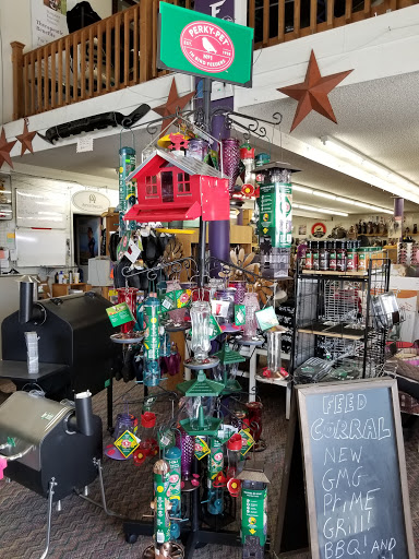 Pet Supply Store «Feed Corral Inc», reviews and photos, 634 Oregon Coast Hwy, Newport, OR 97365, USA