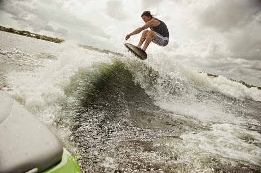 Boat Dealer «Norcal MasterCraft Discovery Bay Mall - Showroom / ProShop», reviews and photos, 1520 Discovery Bay Blvd #200, Discovery Bay, CA 94505, USA