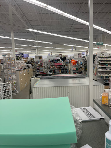 Fabric Store «Jo-Ann Fabrics and Crafts», reviews and photos, 22914 Victory Blvd, Woodland Hills, CA 91367, USA