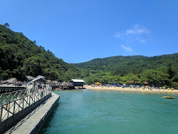 Photo de Praia das Laranjeiras zone des équipements
