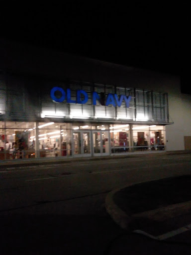 Clothing Store «Old Navy», reviews and photos, 874 Donald Lynch Blvd, Marlborough, MA 01752, USA
