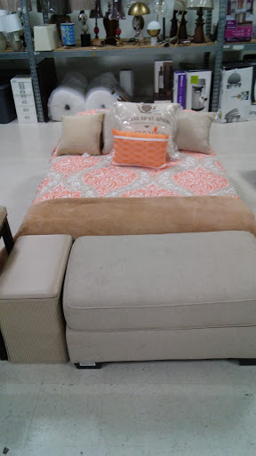 Discount Store «Bargain Hunt», reviews and photos, 6801 Dixie Hwy, Louisville, KY 40258, USA