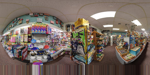 Gift Shop «Geneva Gifts», reviews and photos, 150 Broad St, Lake Geneva, WI 53147, USA