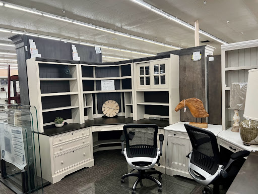 Furniture Store «Southern Hospitality», reviews and photos, 1709 James L Redman Pkwy, Plant City, FL 33563, USA