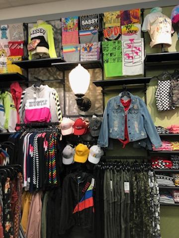 Clothing Store «rue21», reviews and photos, 3404 Fairlane Dr, Allen Park, MI 48101, USA
